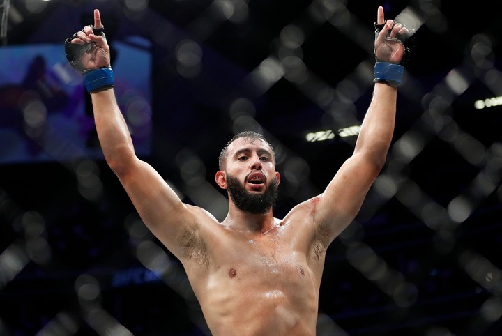 Legenda UFC sa vzdala titulu. O ten budú bojovať elitní bojovníci